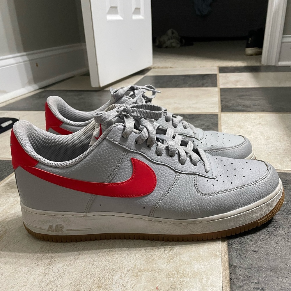 NIKE Air Force 1